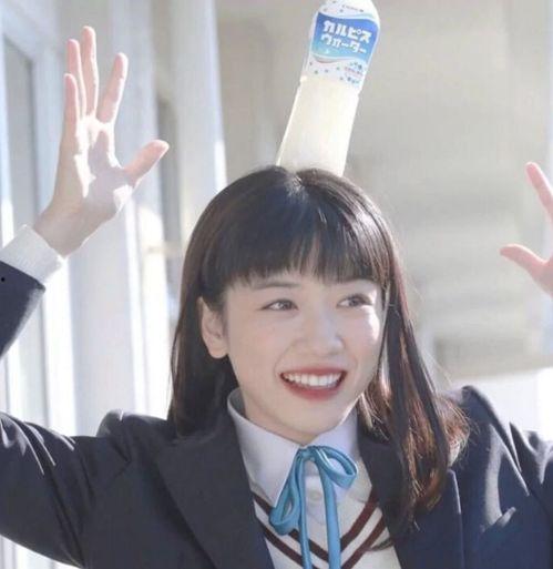 头条笑声很粗犷的女生,独特魅力引人瞩目